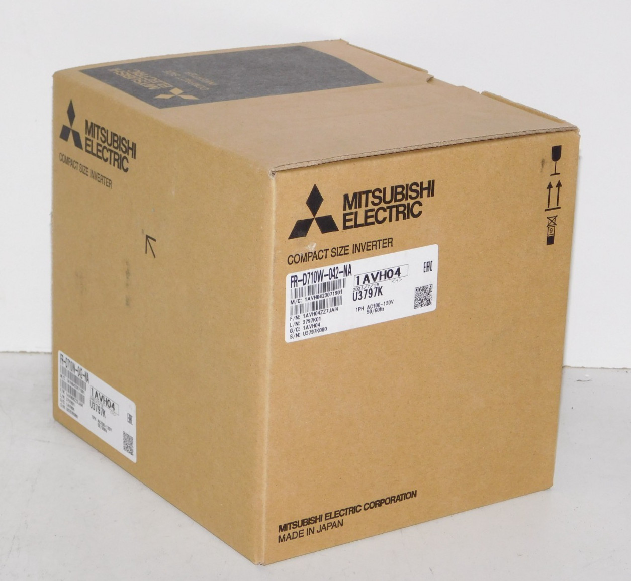 New Mitsubishi FR-D710W-042-NA Compact VFD Variable Frequency Drive Inverter