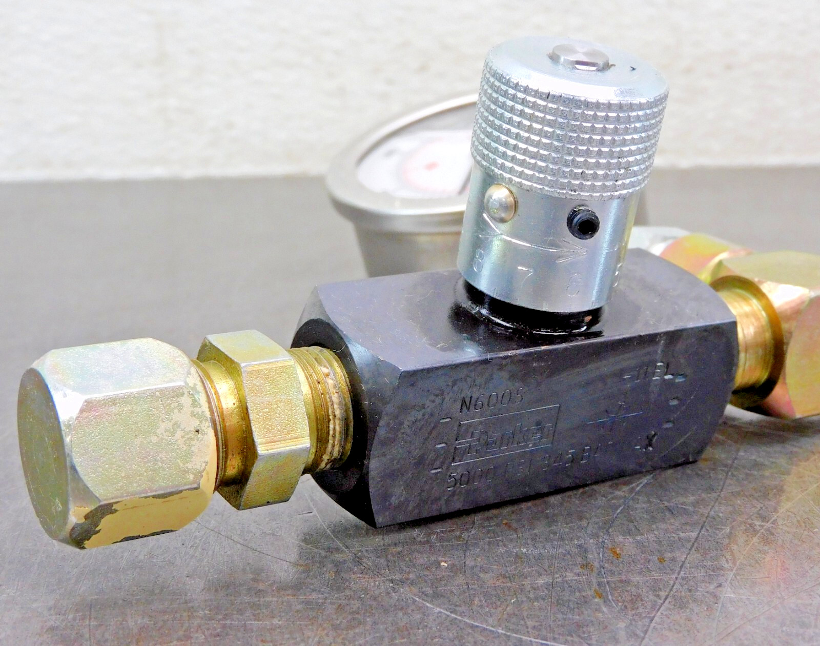 Parker N600S Needle Valve 5000 PSI w/ Noshok Pressure Gauge 1000 PSI Assembly