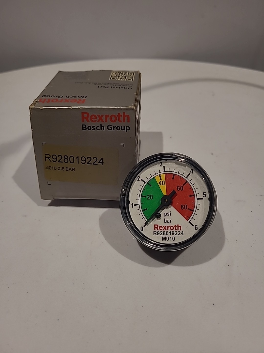 Rexroth 0-6 BAR pressure Gage. R928019224. New In Box.