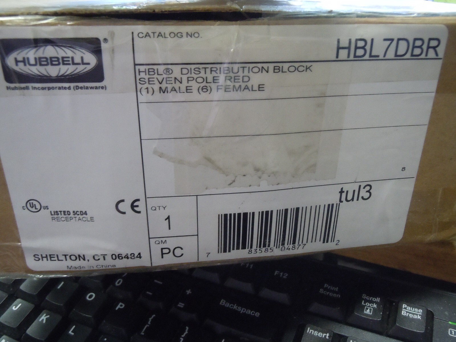HUBBELL Distribution Block HBL7DBBL: 6 Female, 1 Male Connections, Blue, 600V