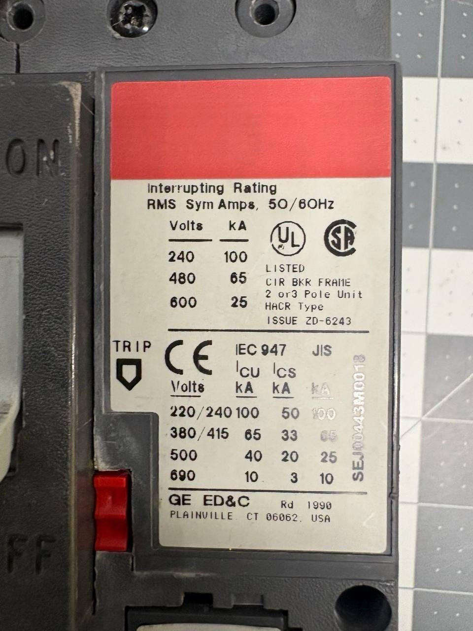 GE SELA36AT0100 Spectra RMS 100A 600V 3 Pole Breaker W/ SRPE100A Plug & Alarm
