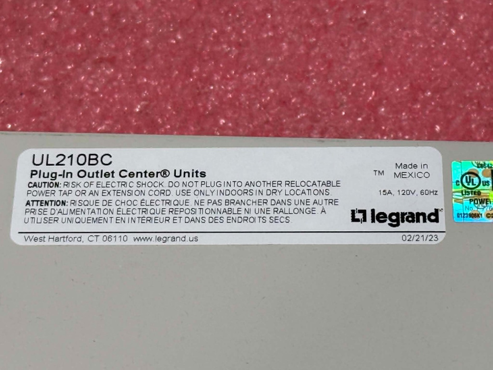 Legrand UL210BC 10 Plug-In Outlet Center Lighted Power Strip 120VAC NEMA 5-15 6f