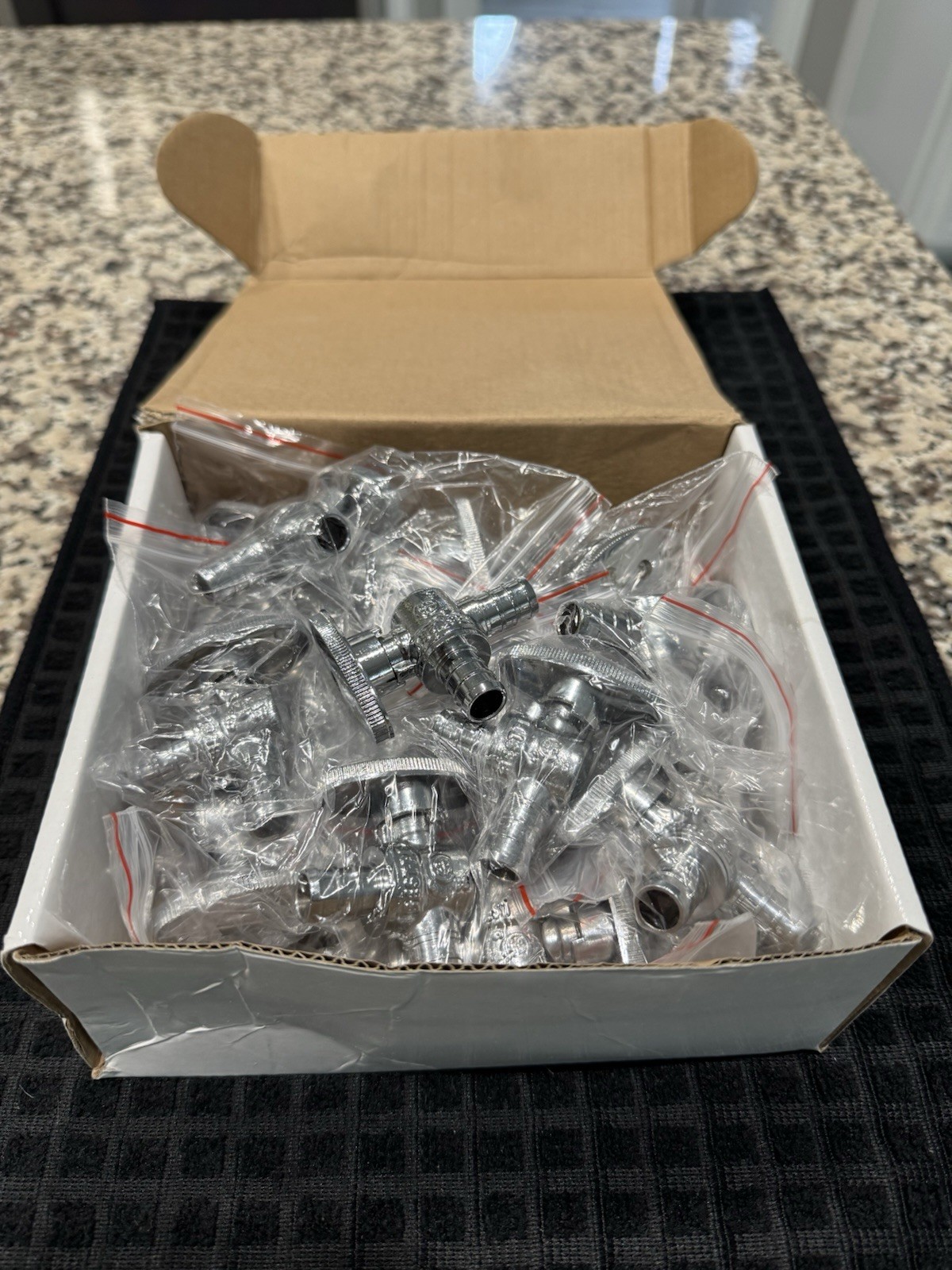 BESTPEX 1/2″ x 1/2″ PEX Angle Stop Valve (x 200) 1/4 Turn Free Ship Lead Free