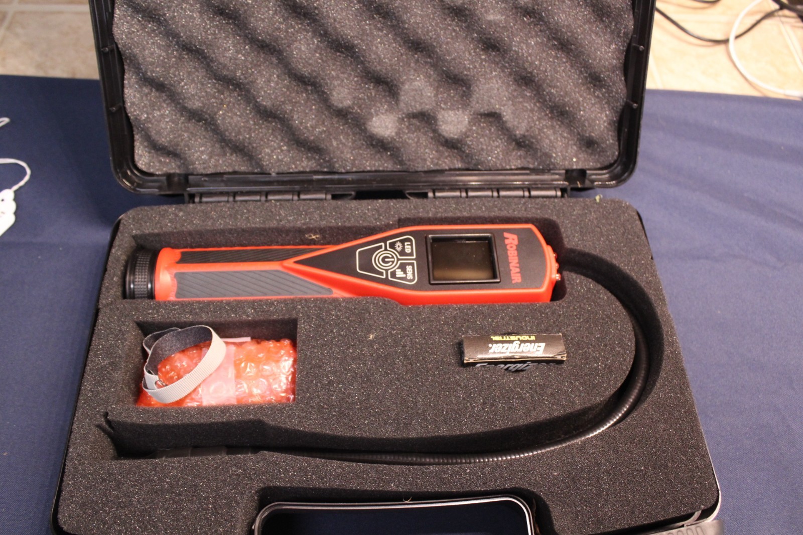 Robinair LD5 Dual Mode Refrigerant Gas Leak Detector w/ Case
