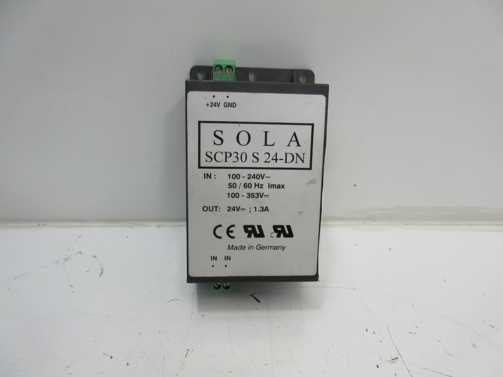 EMERSON SOLA SCP30 S 24-DN POWER SUPPLY 100/240V 50/60HZ 24V-1.3A