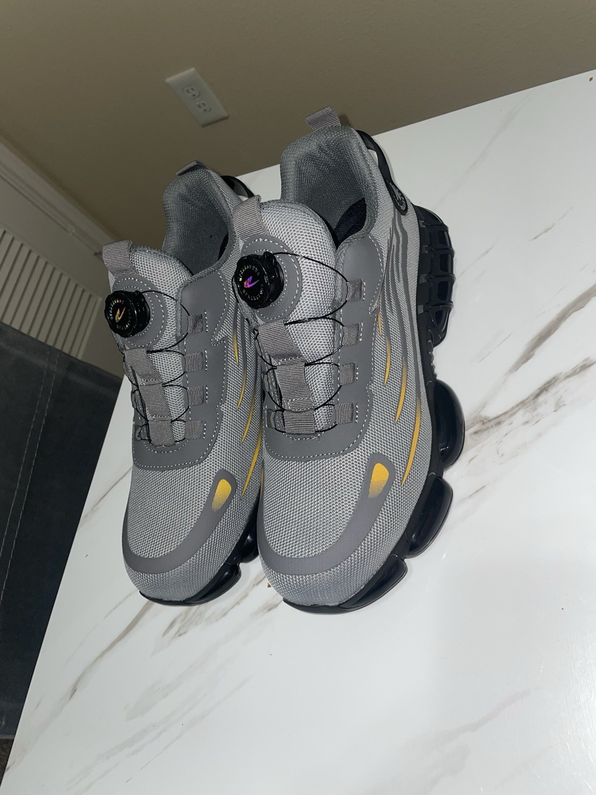 RUNRUILIN Anti-Slip Puncture Proof Steel Midsole Safety Work Shoes Gray/Black