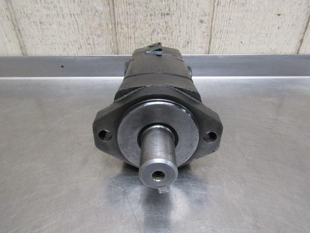 OEM Eaton Char-Lynn 104-1067-006 Hydraulic Motor 18.7 cu.in