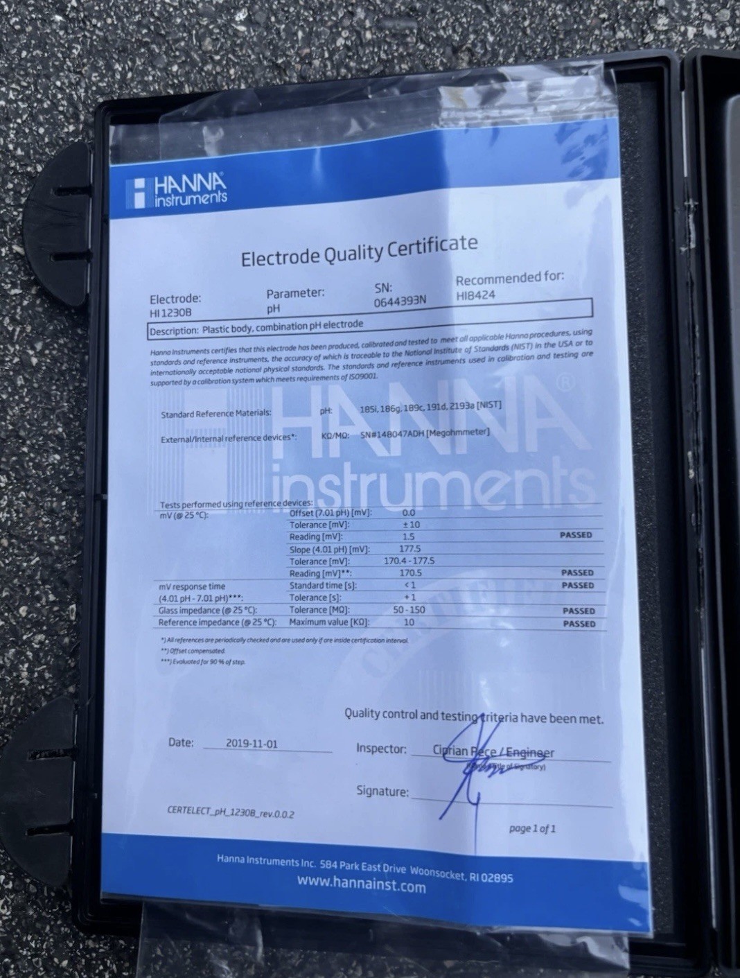 Hanna Instruments HI83141 Portable pH Meter Kit w/ HI1230B Probe Case
