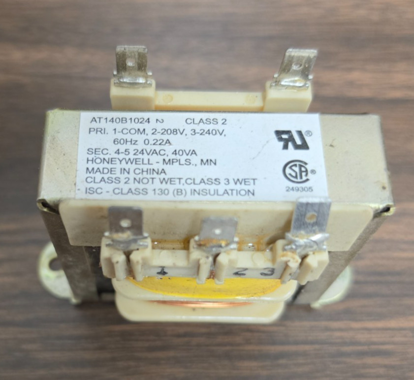 Honeywell AT140B1024; Transformer 1-COM 2-208V, 3-240V, 60Hz, 0.22A *Pre-Owned*
