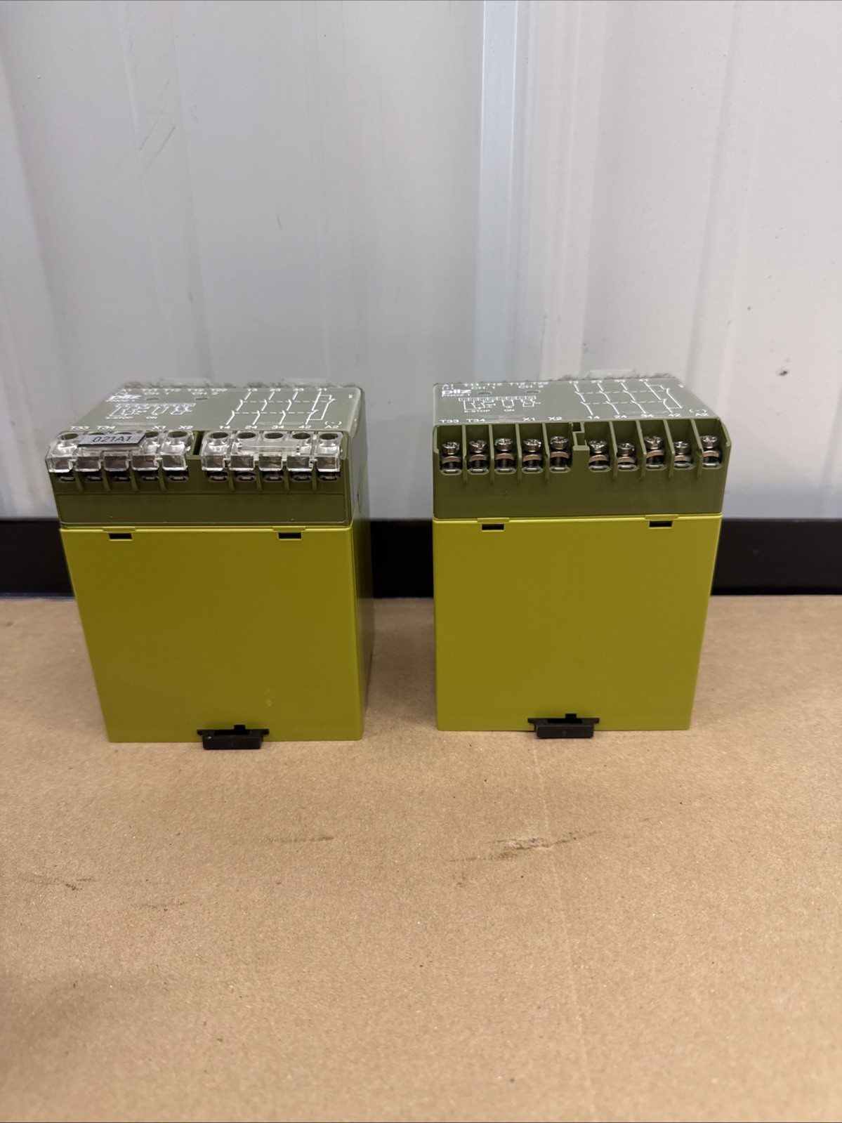 Lot Of 2- PNOZ 1 3S/10 Pilz 475695 Safety Relay 24 VDC 3.5 W