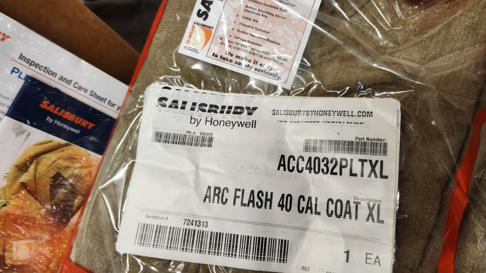 Salisbury Honeywell SK40PLT-LFH40 XL Arc Flash Kit 40 Cal NEW IN DISTRESS BOX