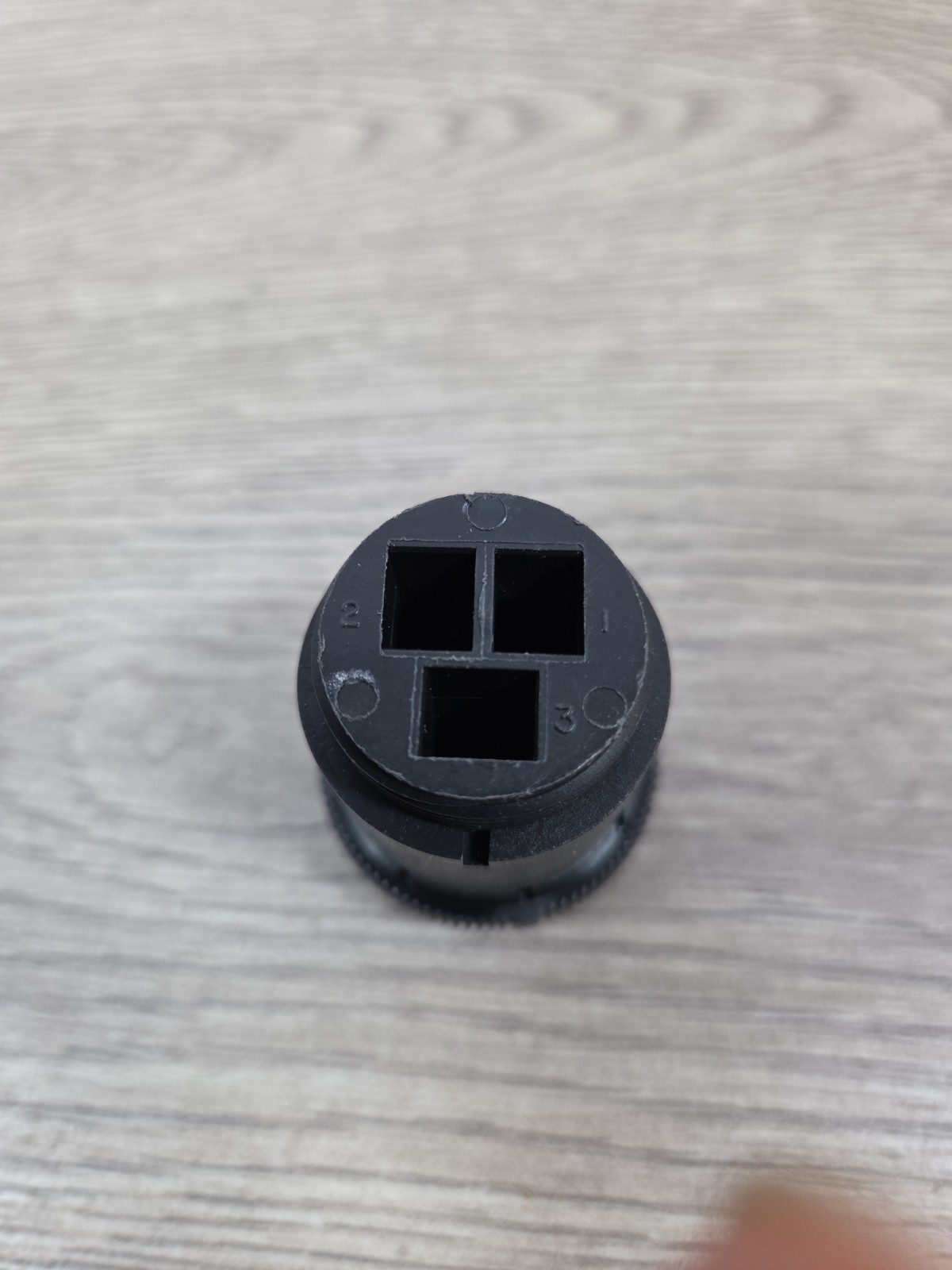 NOS AMP / Tyco 206426-1 , 3Pos Straight Plug Connector