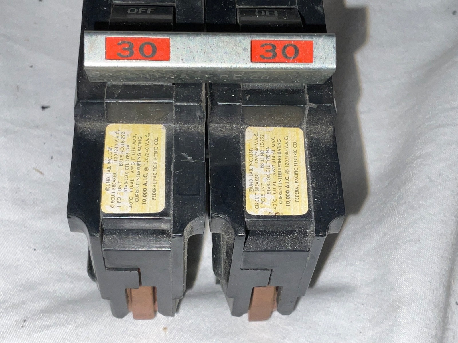 FPE FEDERAL PACIFIC NA230 2 POLE 30 AMP STAB-LOK Type NA Circuit Breaker Red