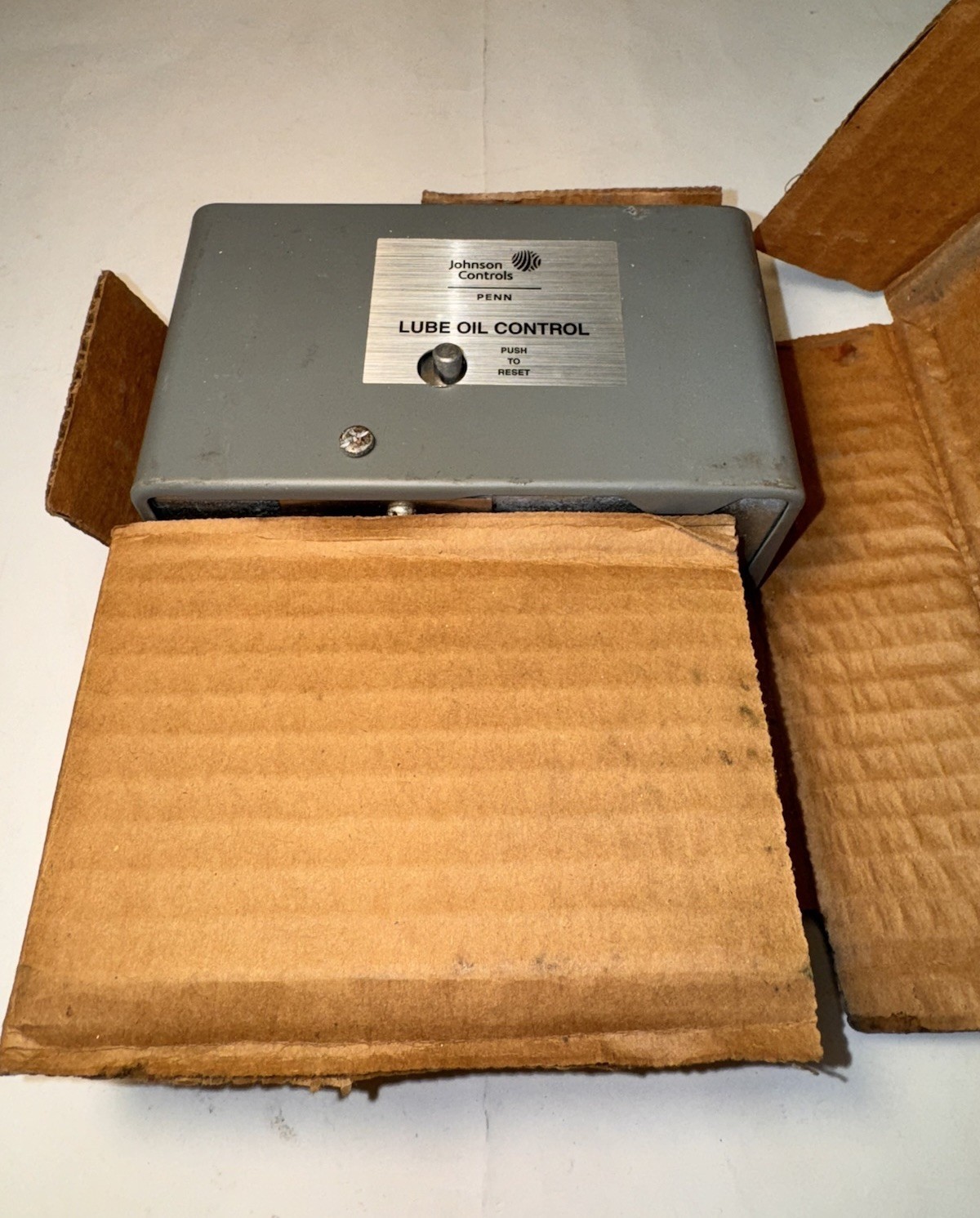 Johnson Controls P45naa-5C Lube Oil Pressure Cutout Control