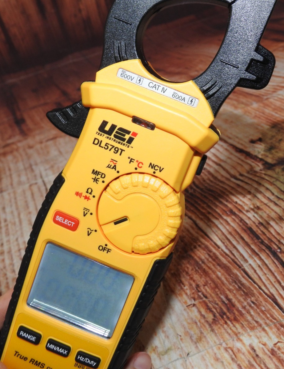 UEi DL579T Digital Clamp Meter WITH CASE, LEADS ((((STILL HAS PLASTIC ON IT!!))