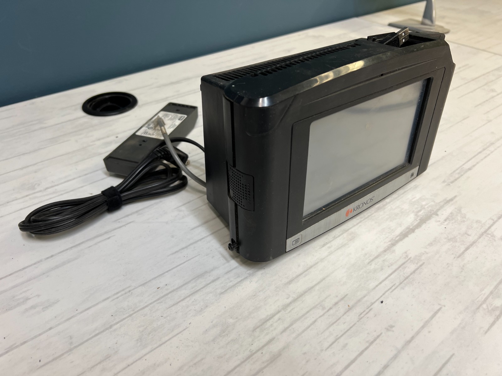 Kronos UKG InTouch 9000 8609000-028 – Hardware Only – No Warranty