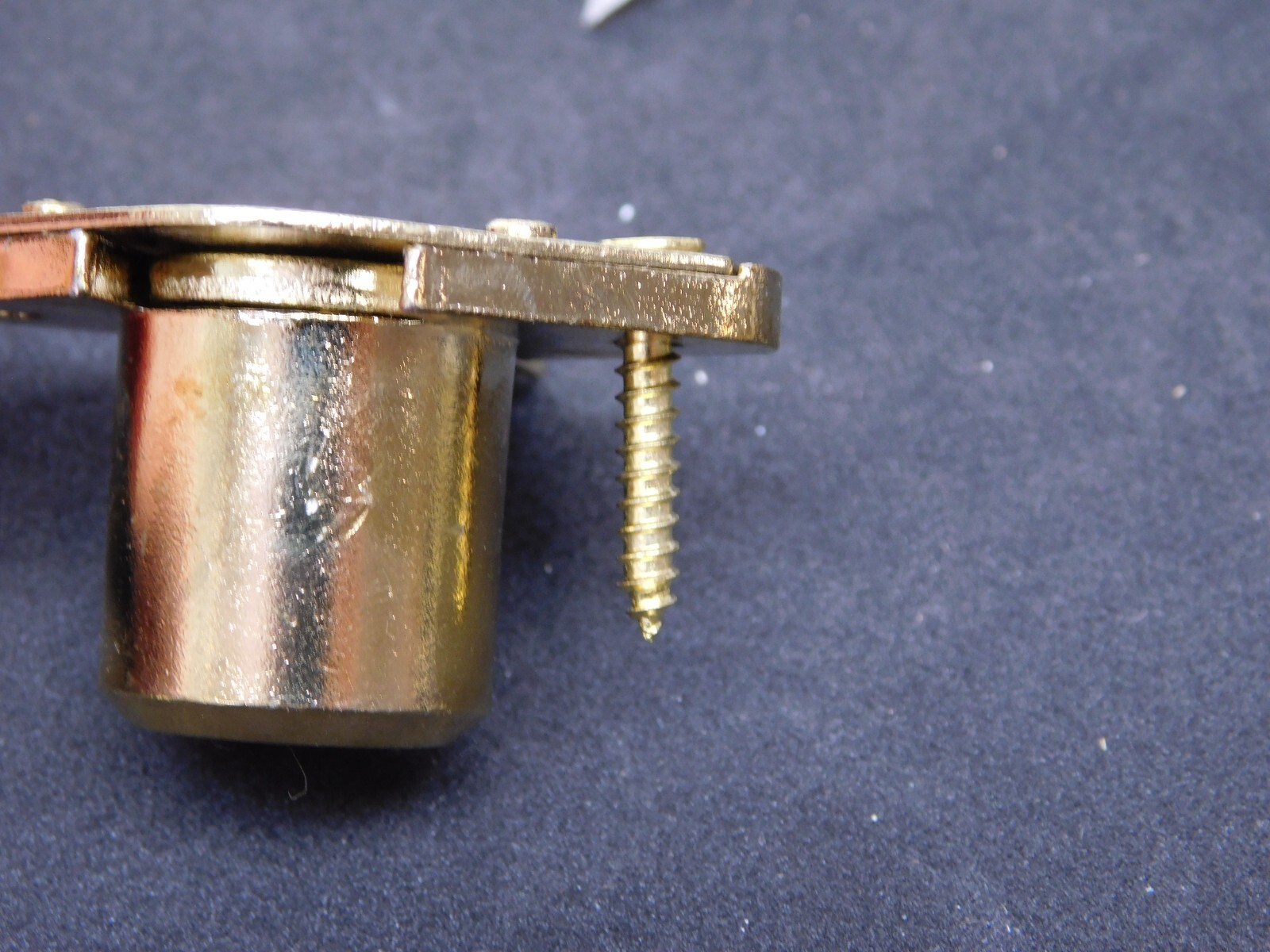 DESK OFFICE DRAWER CABINET LOCK BRASS 7/8″DIA x7/8″L Cylinder Keyed Different HN