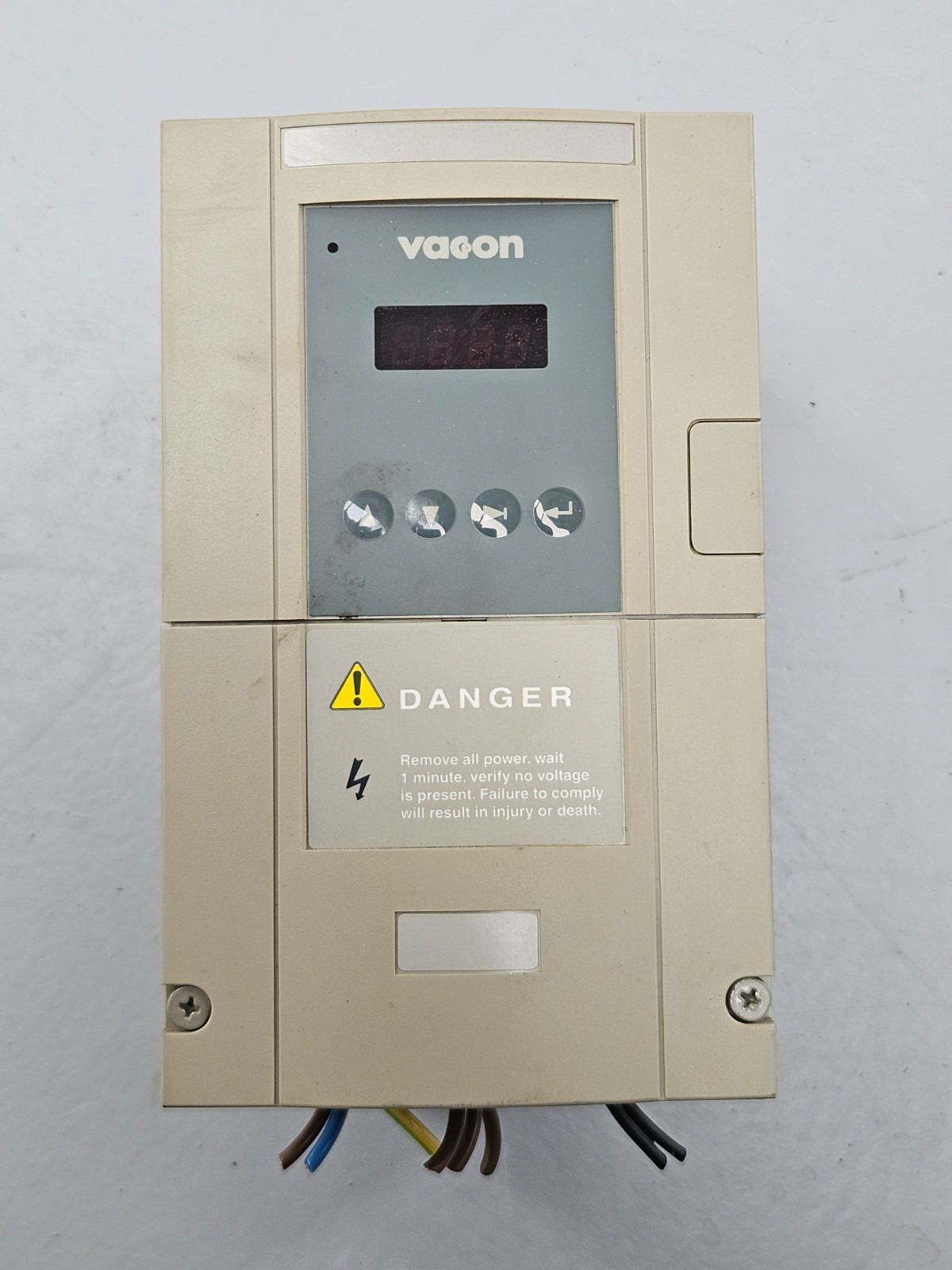 Vacon 0.75CS2A3I1