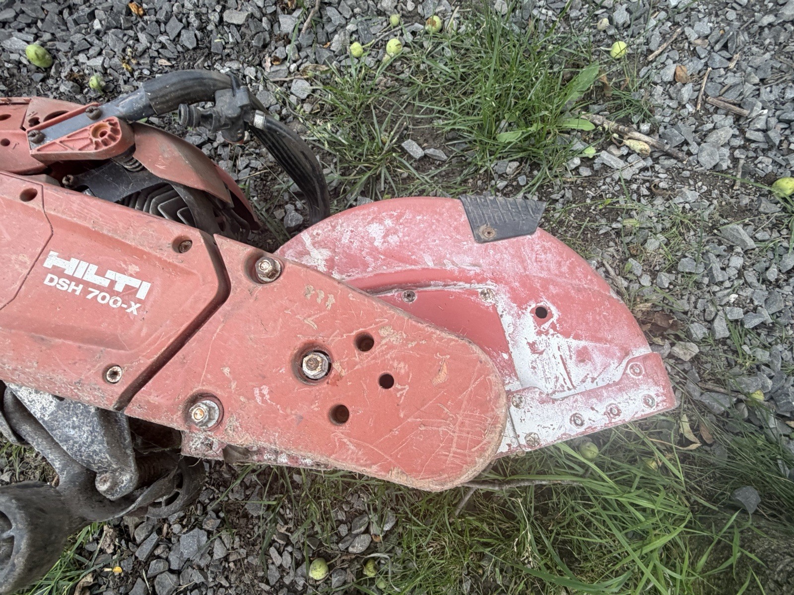 Hilti DSH 700-X Handheld Cut-Off Gasoline Concrete Saw 14» Max Blade Diameter