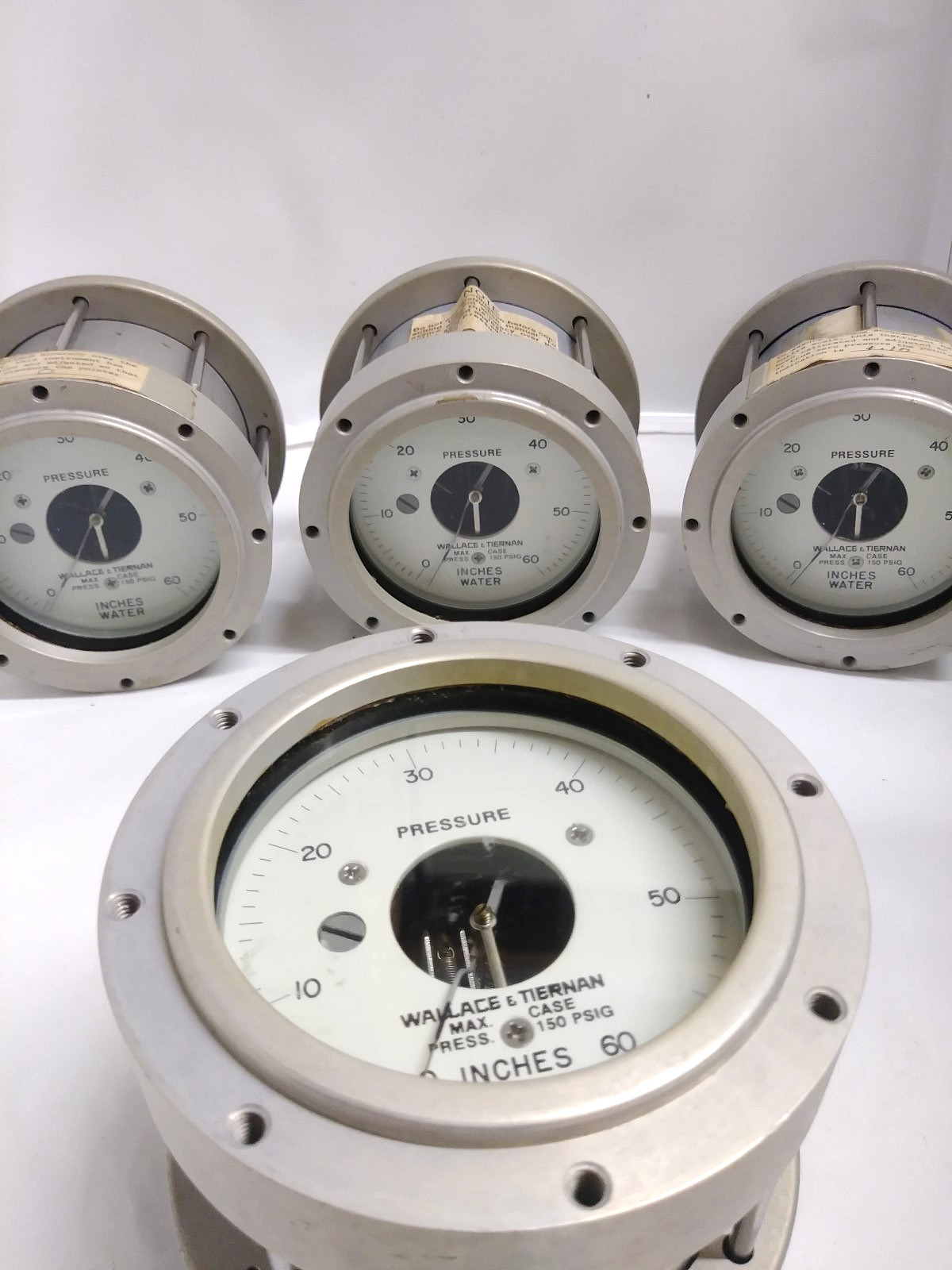 Wallace & Tiernan differential gauge- 60″ of water Model 62D-4C-0060 ITL
