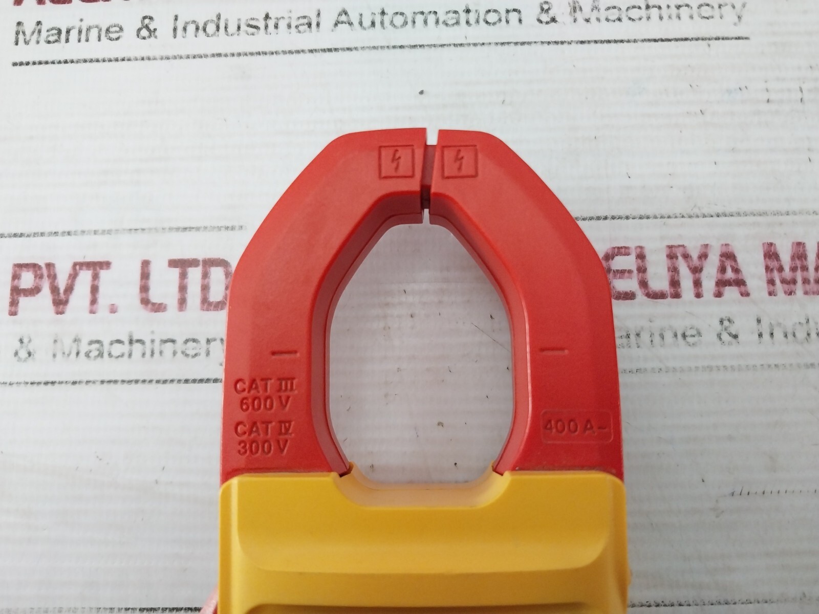 FLUKE 302+ Digital Clamp Meter CAT III 600V CAT IV 300V 46734671MV