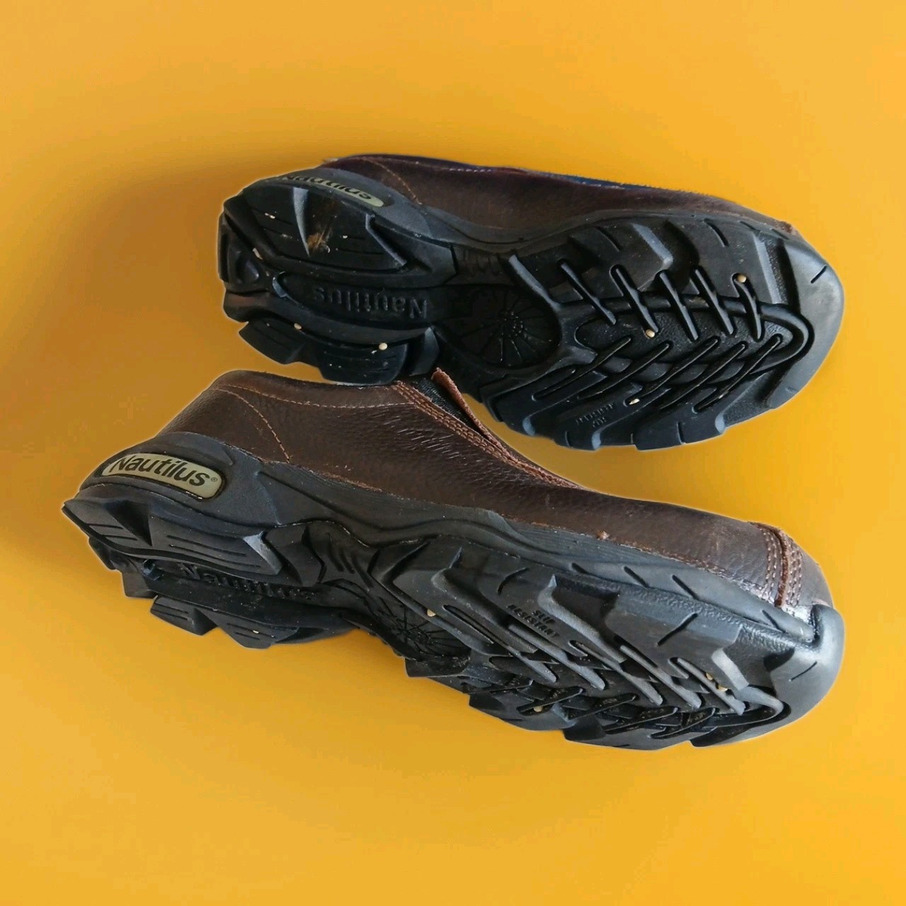 Nautilus Safety Footwear Slip-On ESD N1621 Women’s Steel Toe Work Shoes sz