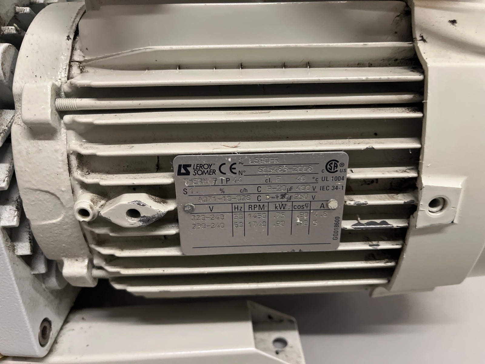 Edwards E2M30 Dual Stage Rotary Vane Vacuum Pump P/N A374-15-903