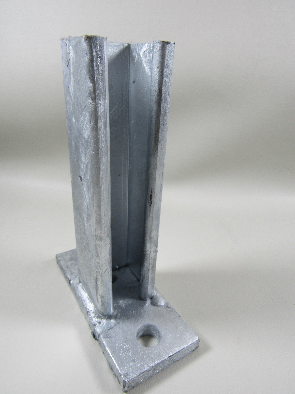 Unistrut P2944-HG 6″ x 1-5/8″ Cantilever Bracket Reversible for Atkore Channel
