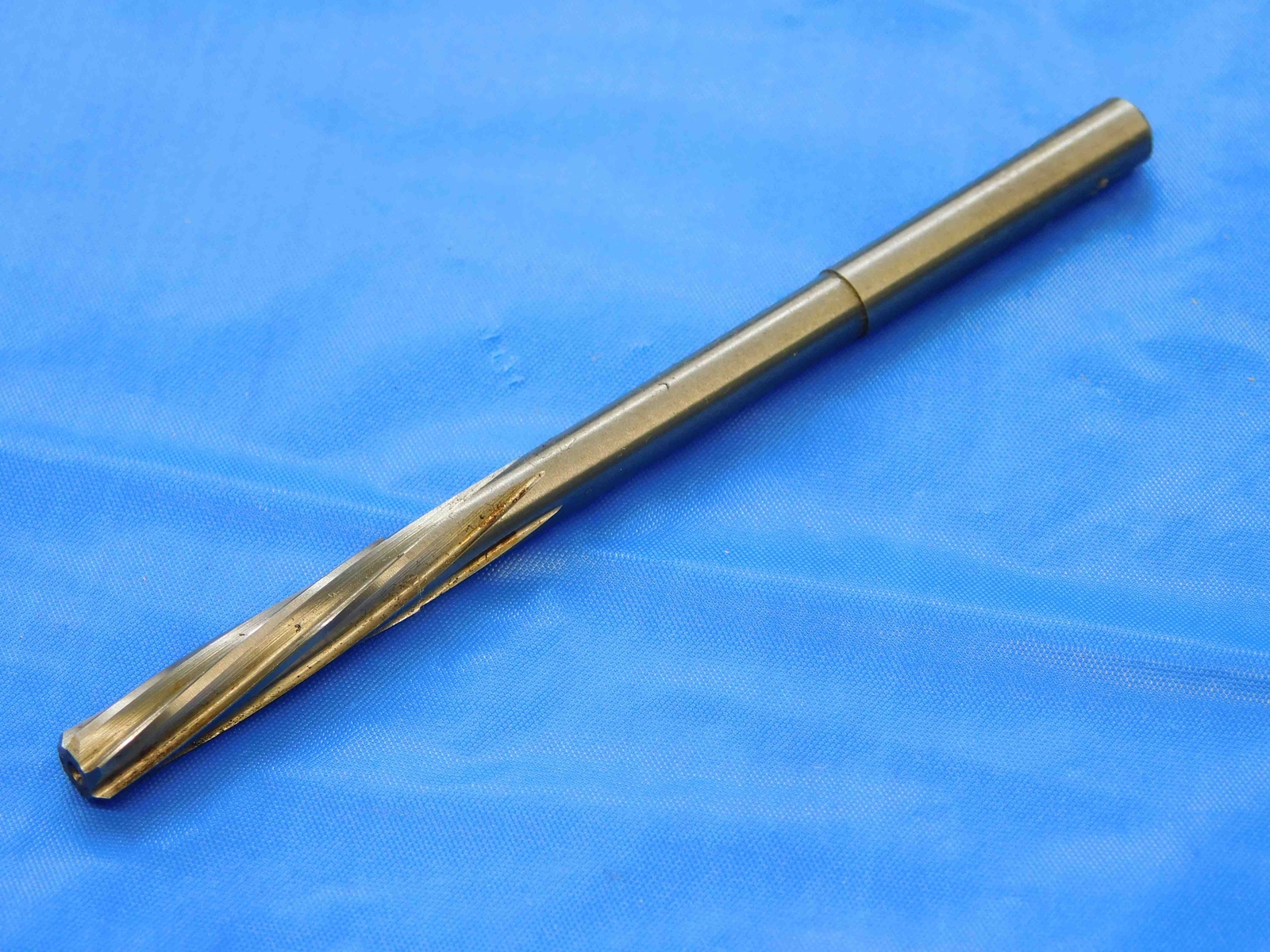 0.2362 OD HSS REAMER SPIRAL 6 FL .2362 15/64 .2500 -.0138 UNDERSIZE 6 mm