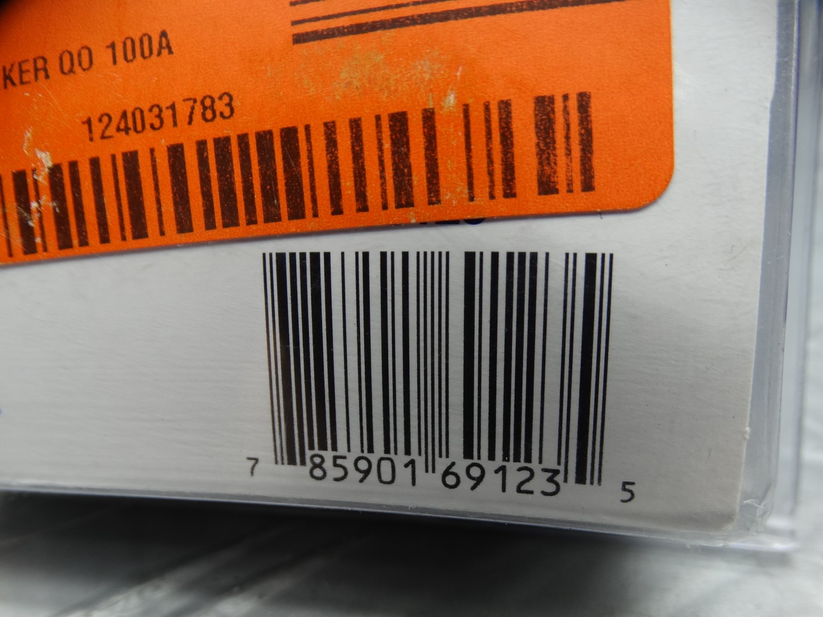 Square D 100 Amp 2-Pole Circuit Breaker Plug-on Design, Easy to Install QO2100C