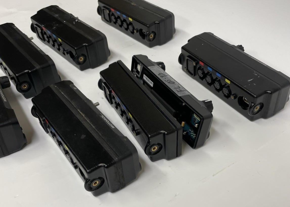 ONE Motorola PMHN4193A APX Mobile O2 Two-Way Radio Control Head AS-IS
