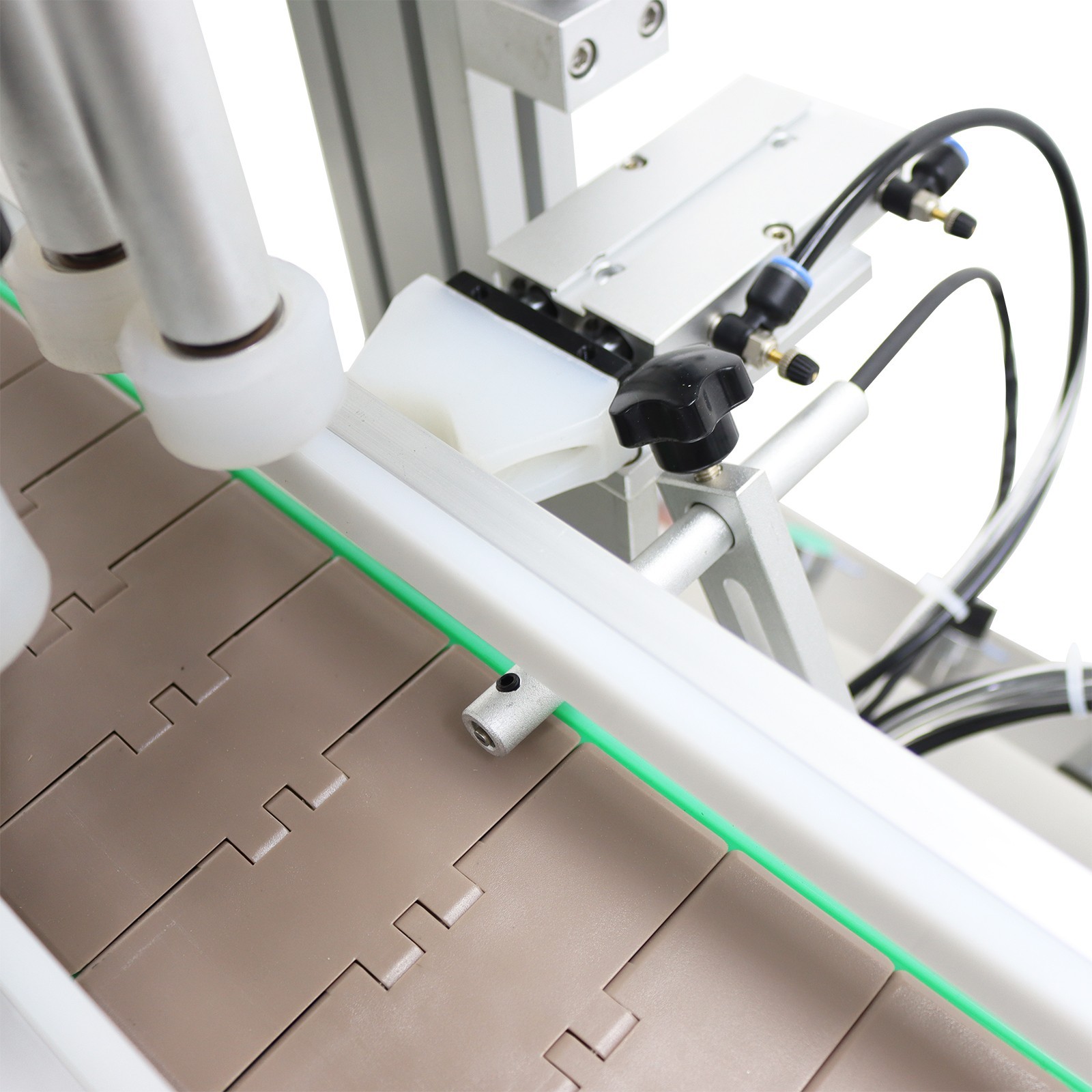 0.79-3.94»Desktop Conveyor Rubbing Capping Integrated Machine 10-30Bottles/min