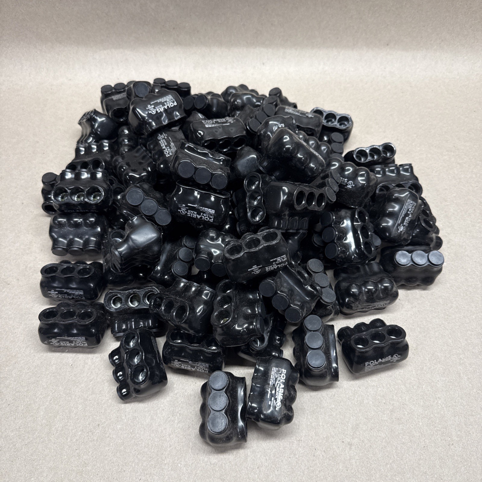 Polaris IPL1/0-3 Black Multi Terminal Connector (Lot Of 81)