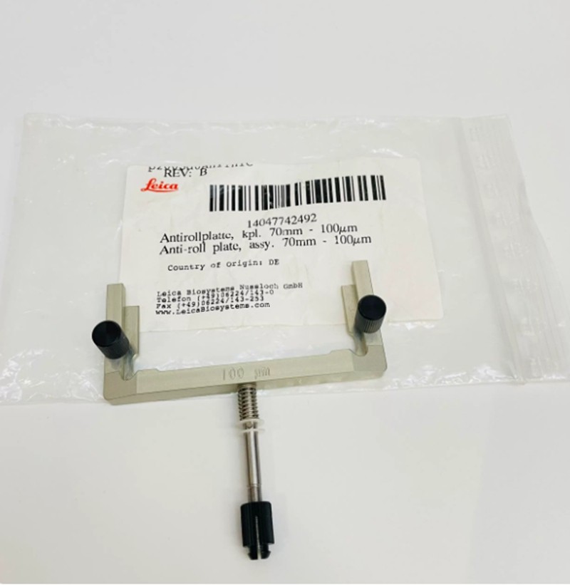 Glass anti-curling plate for cryostat 14047742492 (70 mm × 100 μm)