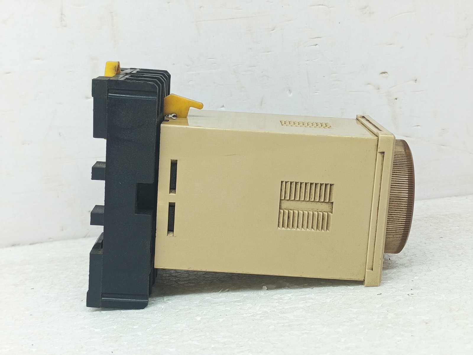 2* Lot of Autonics ATE-30M Analog Timer 0-30 min 110/220VAC 3A