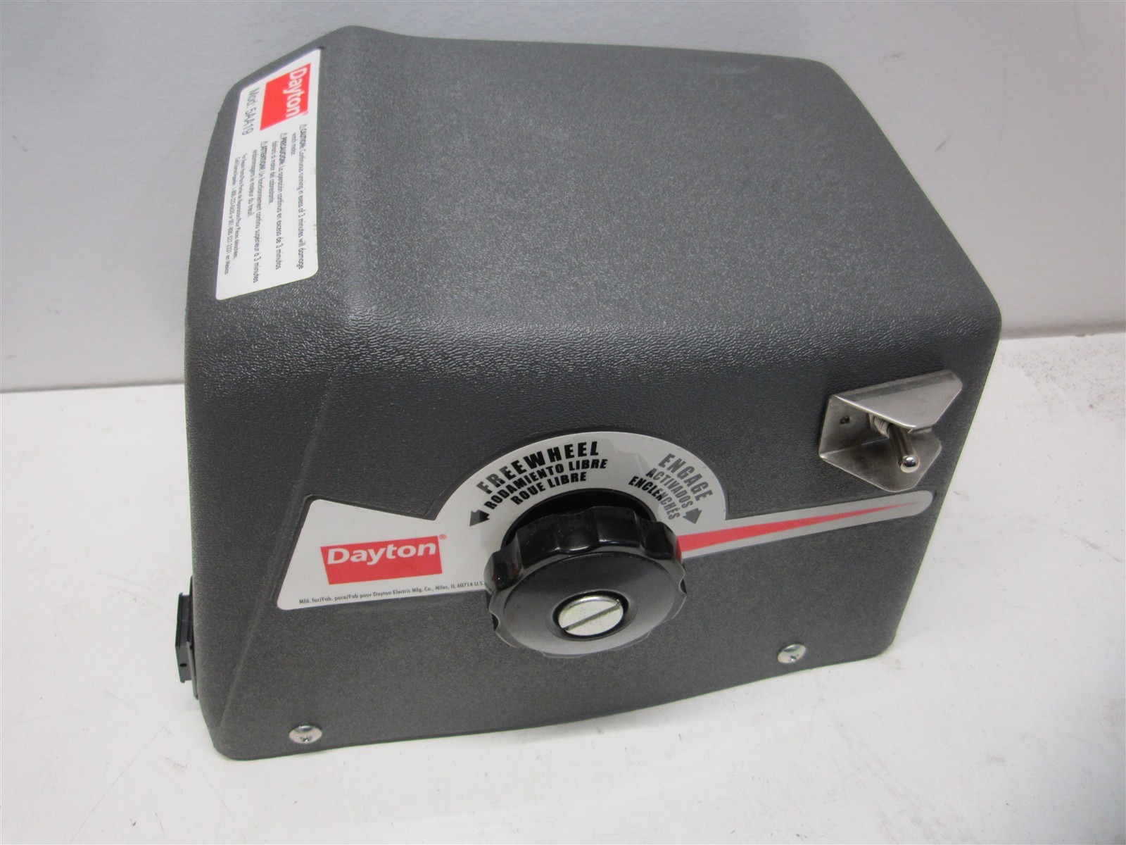 Dayton (5AA19) 12V 40A 2/5HP 1500 Pulling Capacity Electric Winch w/ 20′ Rope