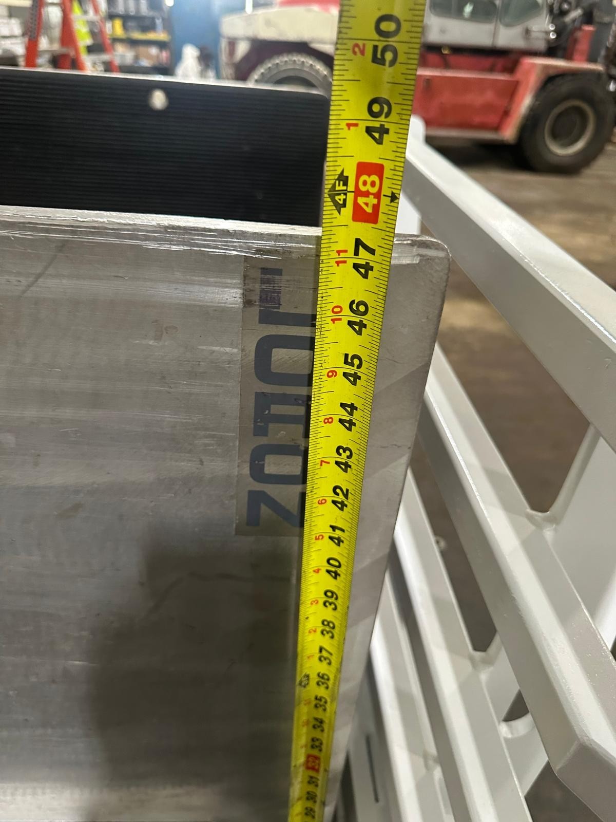 LORON Class 2 Carton Clamp 48″ x 48″ Pads Forklift Attachment 2,000 LB Capacity