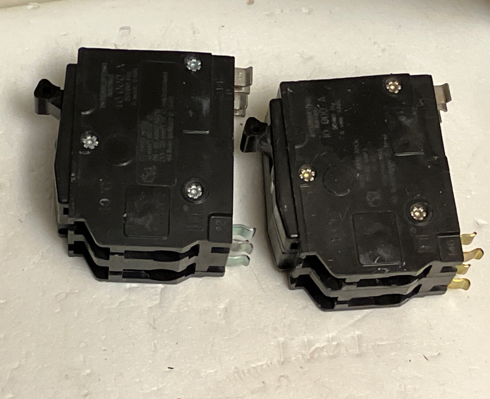 Square D QO240 40 Amp 2 Pole Yellow «D» QO Plug-in Circuit Breaker 120/240 USED