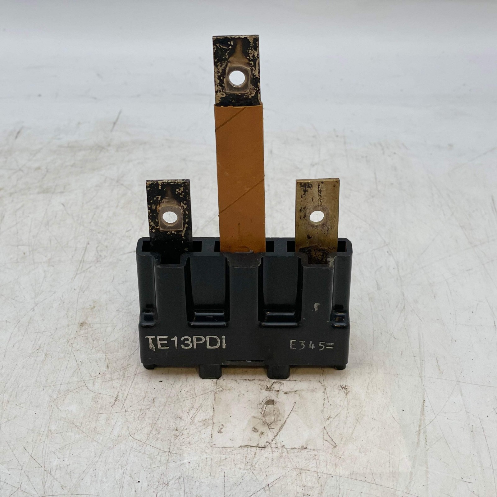 GE TE13PD1 Plug-In Mounting Base Assembly, 150A, 3P (Used)