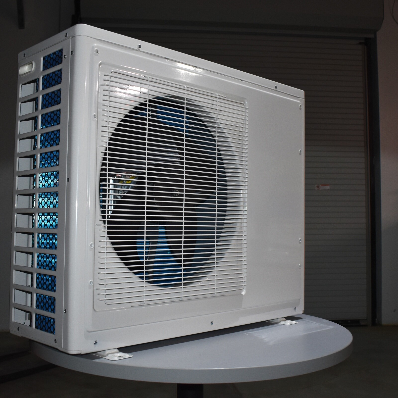 24000 BTU/h Solar 48V Battery Powered Heat Pump Mini split solar air conditioner