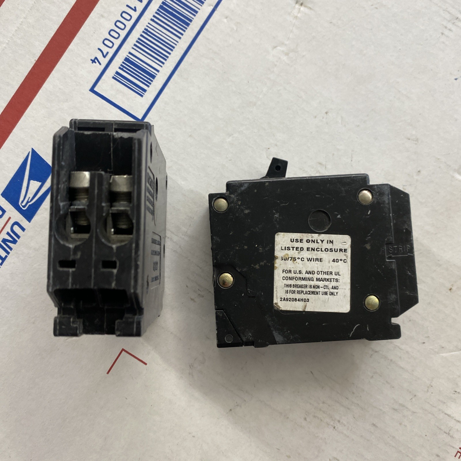 Lot Of 2 Eaton BR2020 20 Amp Tandem Circuit Breaker 2 – 1 Pole 120/240V Type BR