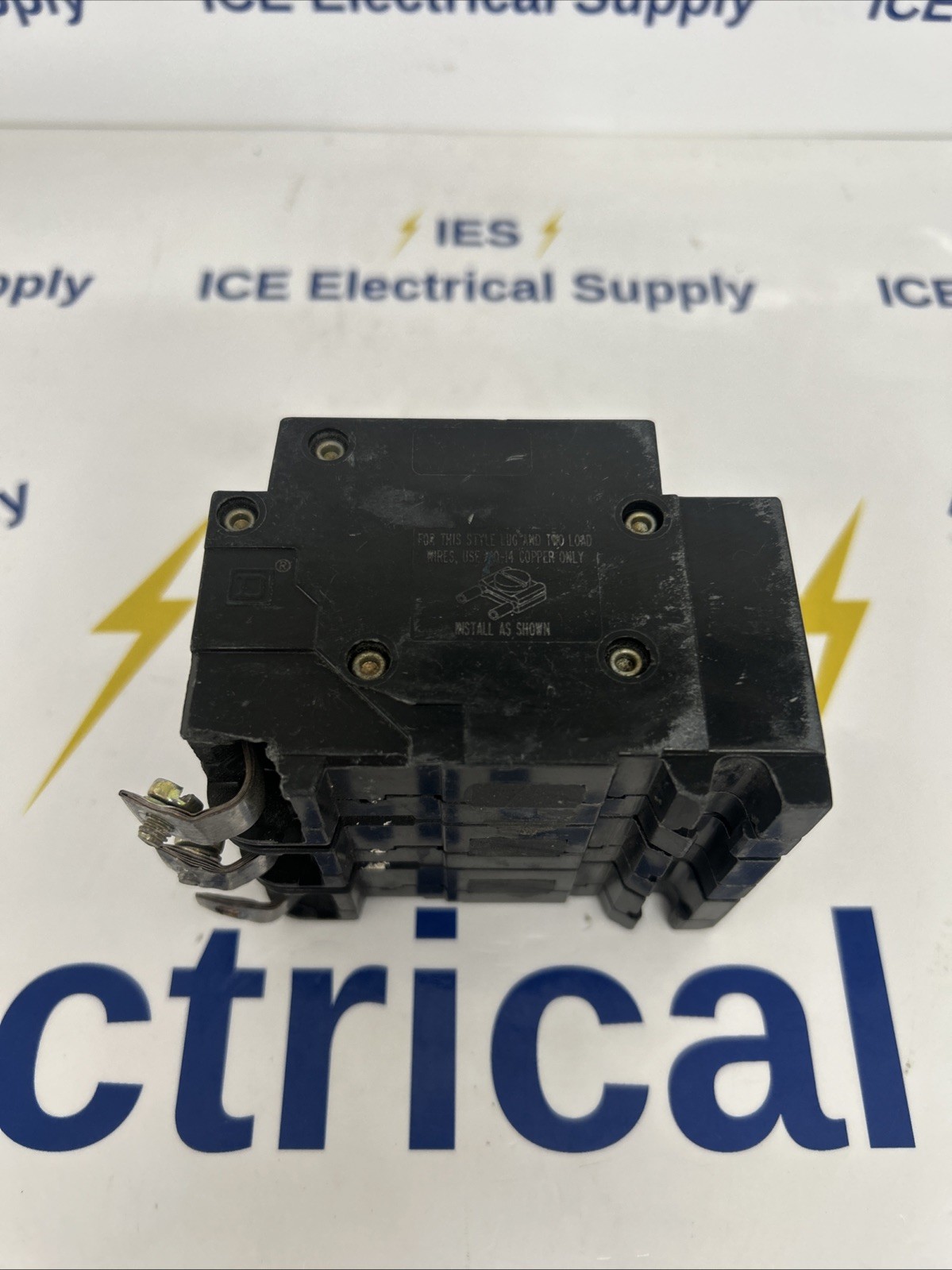 SQUARE D CAT: No. EHB34030 30 A 3 P Circuit Breaker (Chipped)