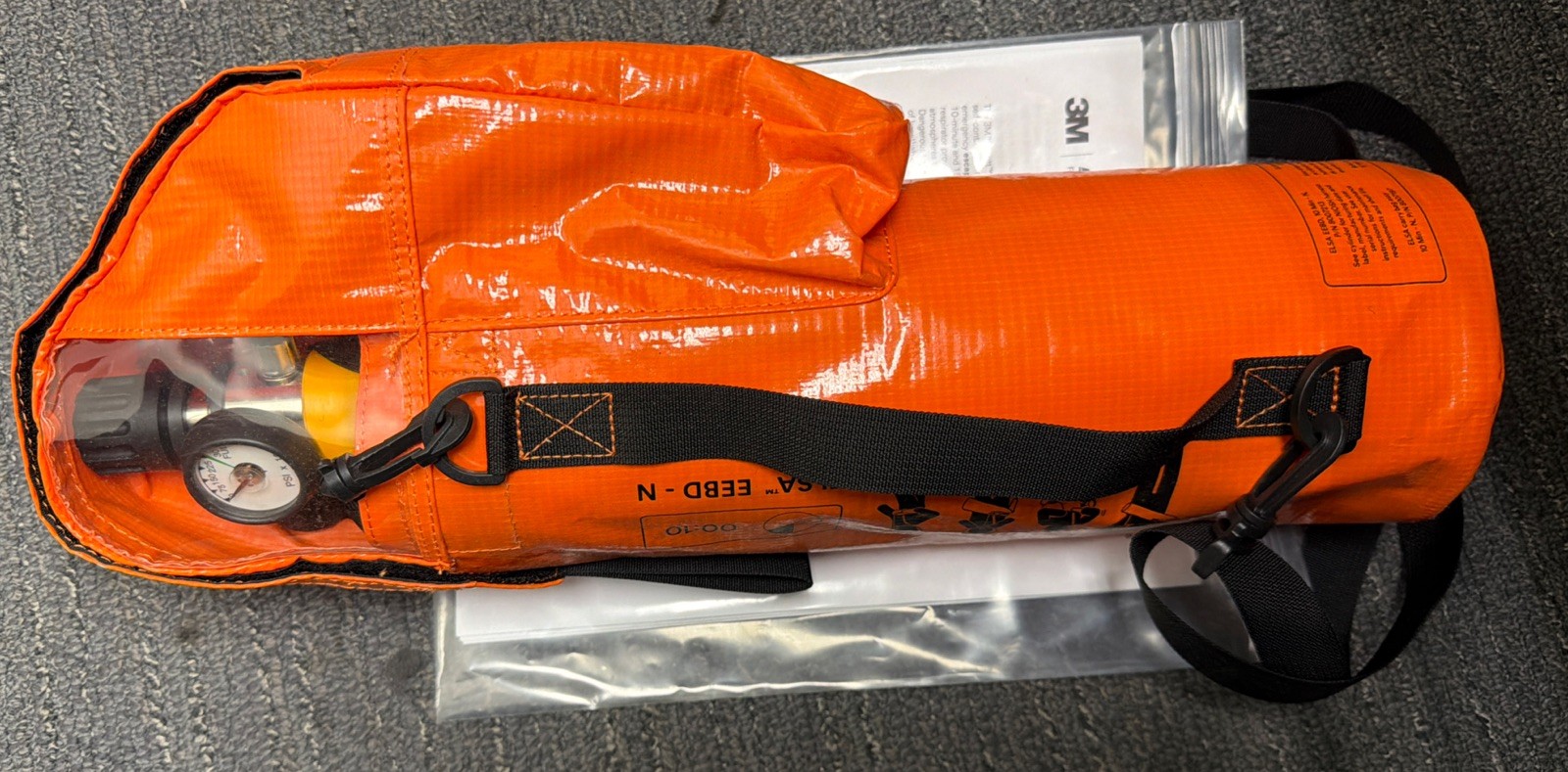 3M Scott 8007213-D Emergency Escape Breathing Device, Elsa-N, 10 Min Not Filled