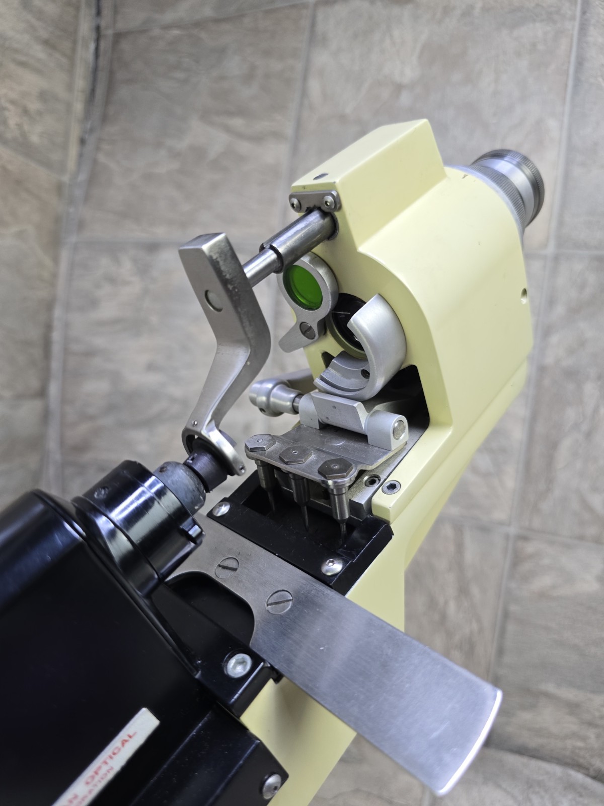 American Optical LENSOMETER (model:12603) 15 Watts /115 Volts