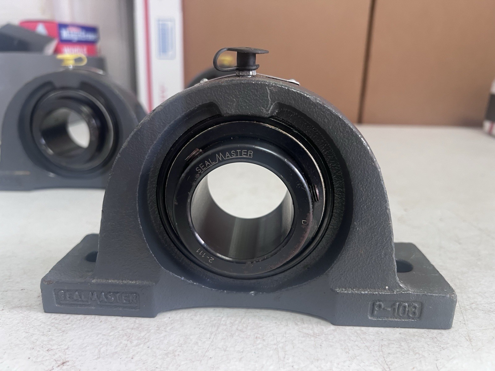 SealMaster NP-27 Pillow Block Bearing 1-11/16” Bore Gold Line USA Qty Available