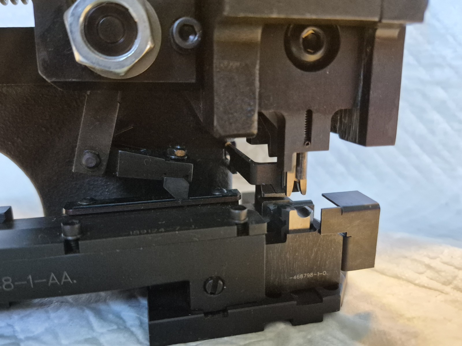 AMP TYCO 1385296-3 BENCHTOP CRIMPING PRESS APPLICATOR Heavy Duty Mini (HDM)