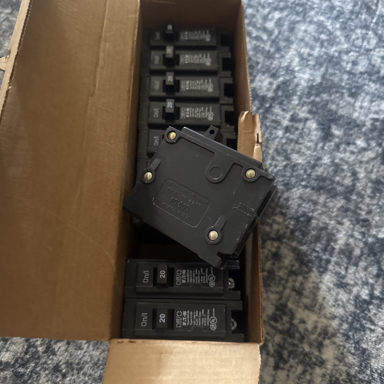 10 PCS Eaton BR120 Circuit Breaker – Black