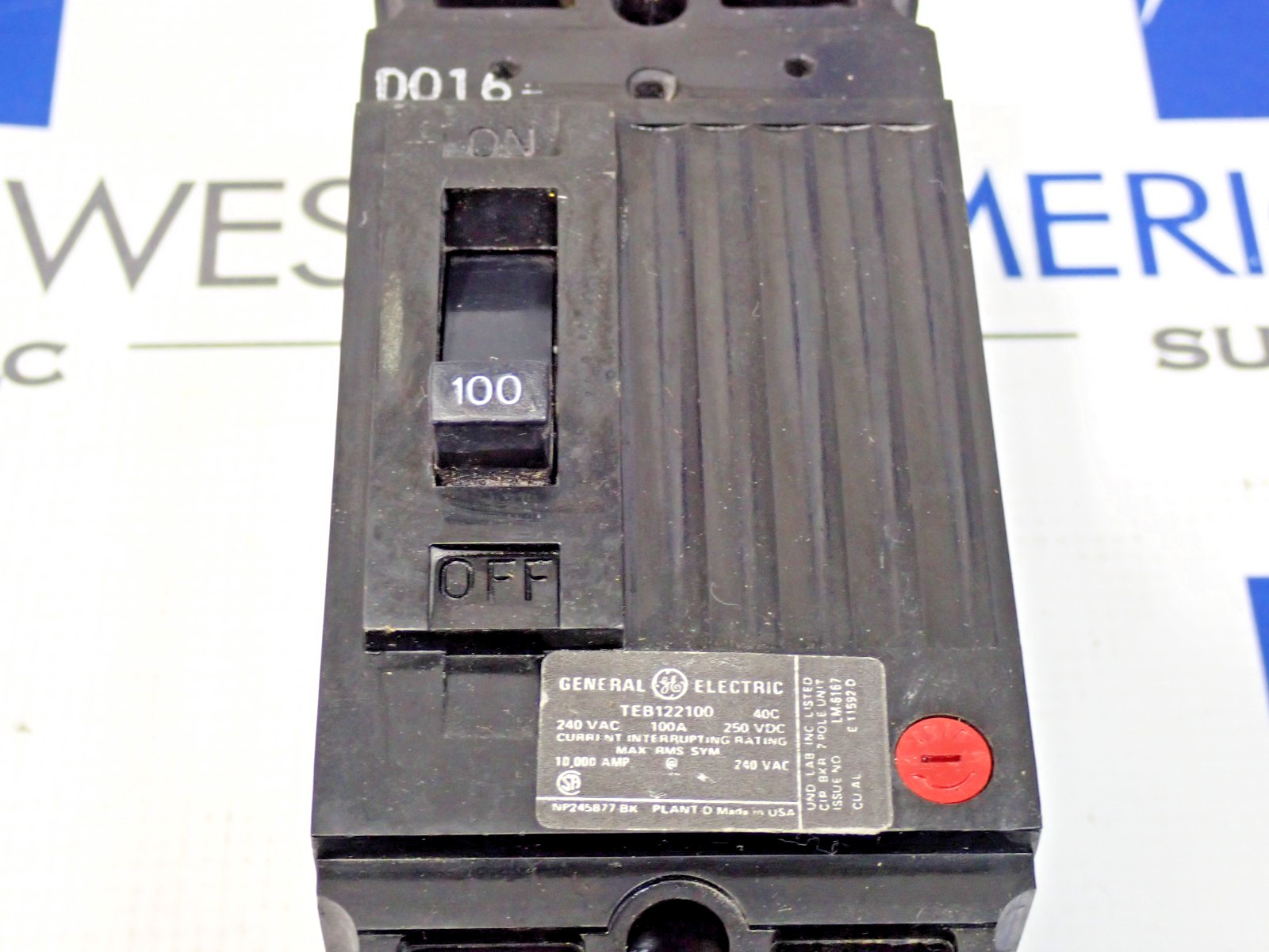 GE TEB122100 100 Amp 2 Pole 240Volt Circuit Breaker tested