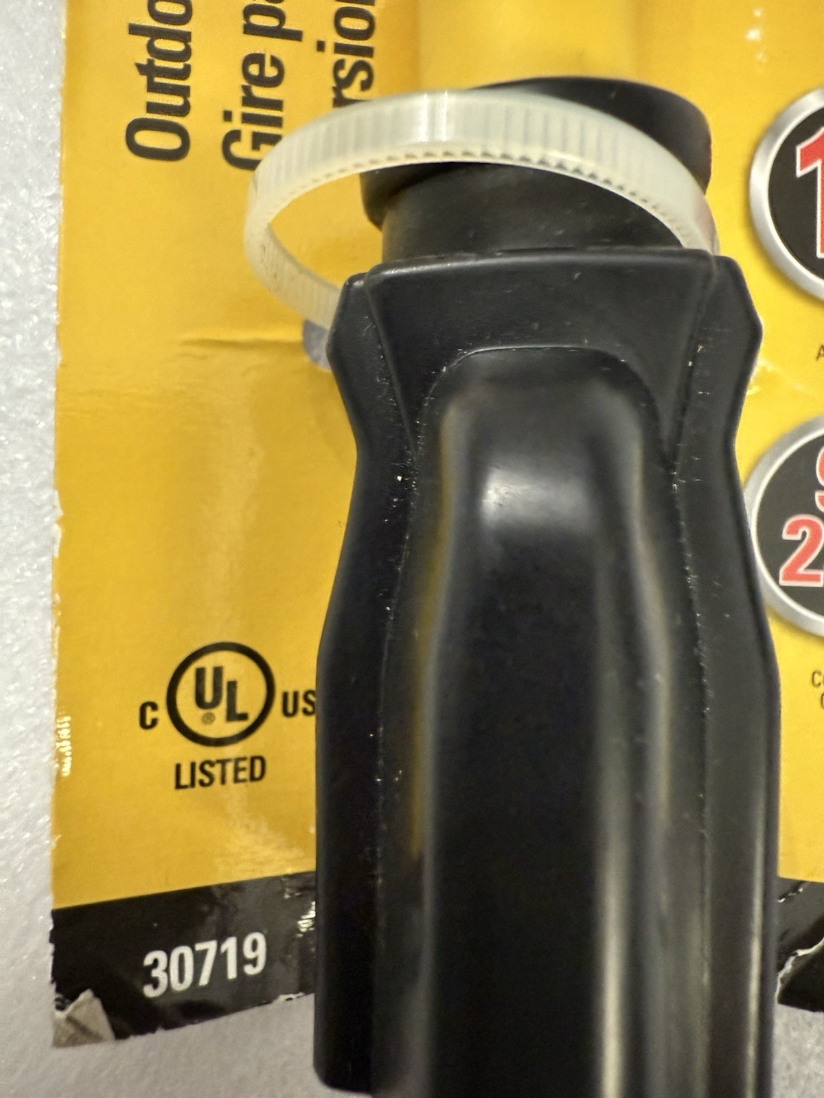 NEW STANLEY OUTDOOR GENERATOR TWIST LOCK STEP UP PIGTAIL ADAPTER 30719