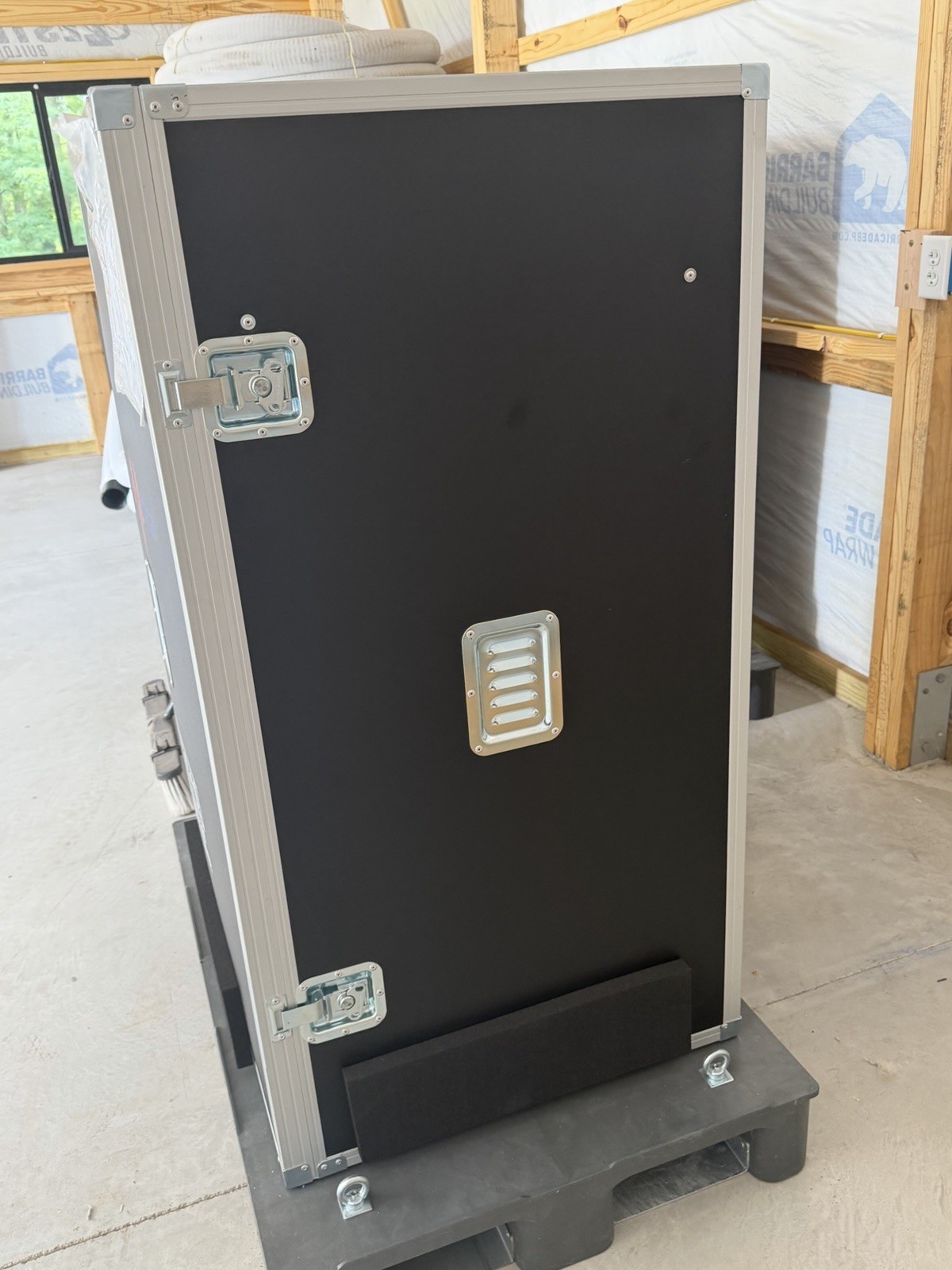 Heavy Duty Medical Equipment Shipping Crate with Integrated Loading Ramp